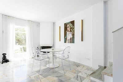 Faro's Modern Townhouse - Sea View in...