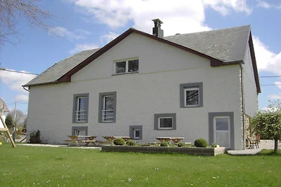 Wohnung in Halenfeld-Amel mit Seeblick