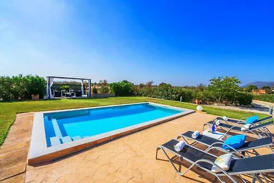Ländliche Villa in Búger mit Pool