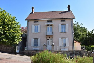 Casa vacanze con piscina a Martigny-le-Comte