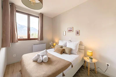 An den Toren des Kaiserlichen Palastes, 4.