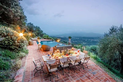 Villa a Lucca vicino Abetone Sci