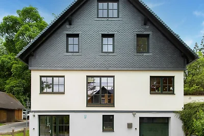 Wohnung mit Terrasse und Garten