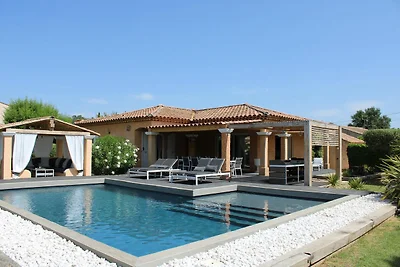Holiday home with large garden and pool