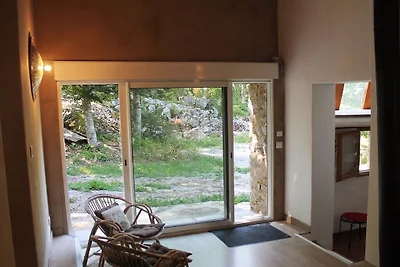 Ferienhaus in Villars mit Schwimmbecken
