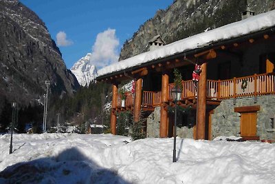 Chalet-village situated in a quiet area