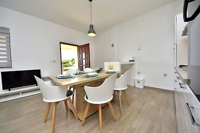 Wohnung in Krusevo mit Terrasse