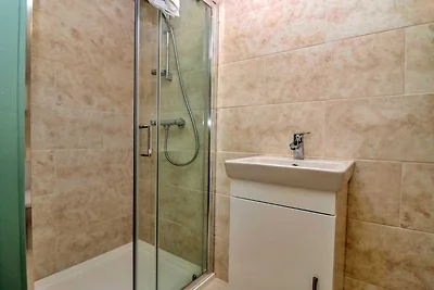 Hütte in Cotswolds mit Whirlpool & Garten