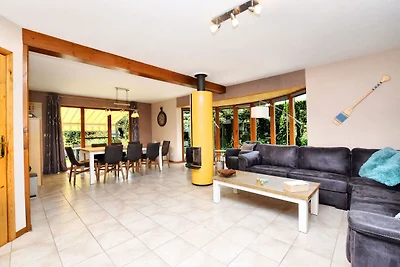 Modernes Ferienhaus in Durbuy mit Garten