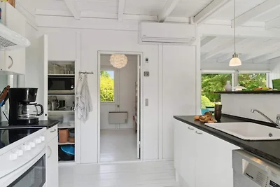 6 Personen Ferienhaus in Dronningmølle