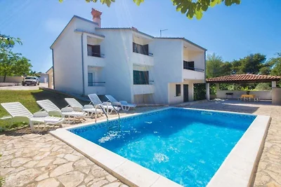 Villa à Pula avec piscine