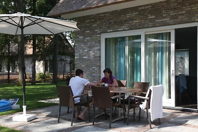 Villa con 2 camere vicino a Hoogeveen