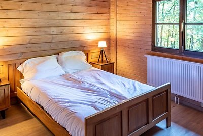 Chalet im Wald mit Whirlpool und Sauna