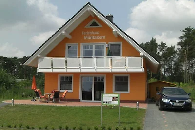 Ferienhaus in Röbel mit Schwimmbecken