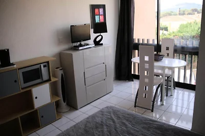 Ferienhaus in Port Venus mit Zugang zum Pool