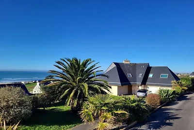 Villa in Plouhinec mit Terrasse