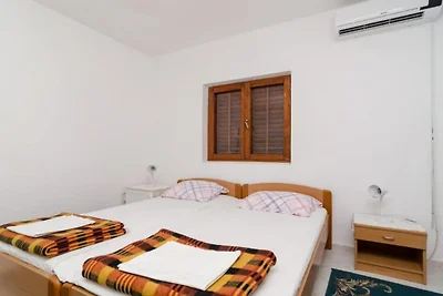 Guest House Sobra 38 - Double Room with Balco...