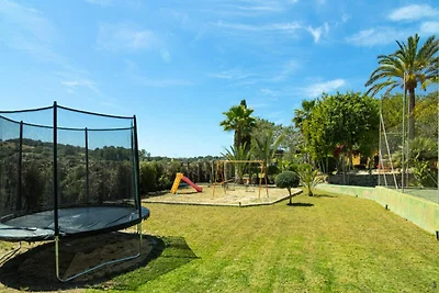 Villa in Llubà mit Pool und Tennisplatz