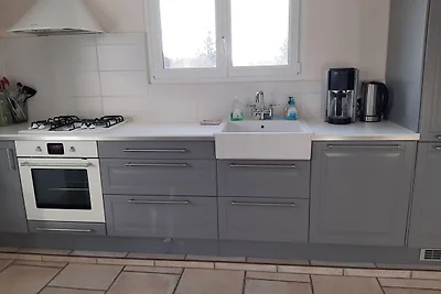 Gemütliches Ferienhaus in Droyes mit Terrasse