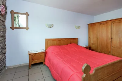Schöner Bauernhof in Brisy mit Sauna