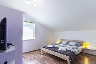 Appartement ALAN, Sibenik - Bilice, met uitzi...