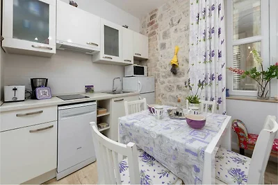 L & L Old Town Apartments - One bedroom Apart...