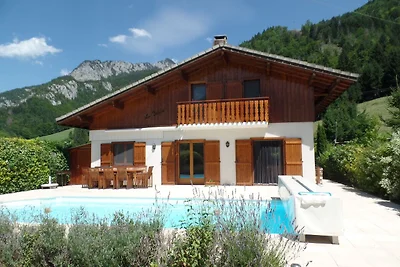 Secluded Villa in Biot with Swimming Pool