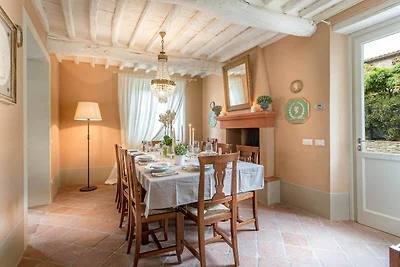 Villa in der Toskana mit Weinbergblick