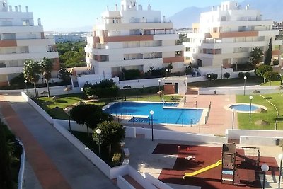Apartamento con gran terraza y piscina comuni...