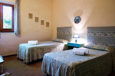Moderne Villa mit Swimmingpool in Ghizzano...