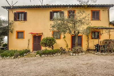 Abgeschiedenes Ferienhaus in Montefalco mit...