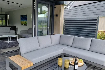 Watervilla in Balk met eigen aanlegsteiger