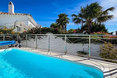 Ferienhaus in Nerja mit Schwimmbecken