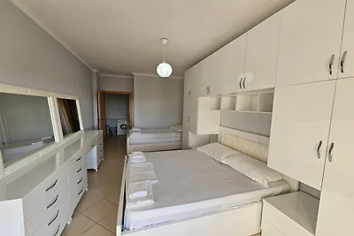 H�bsche Wohnung der Nהhe des Strandes Uji...