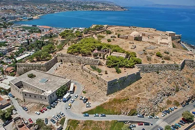 Rethymno heeft een capaciteit voor 2 personen
