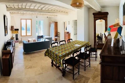 Steinhaus in der Nähe des Stadtzentrums