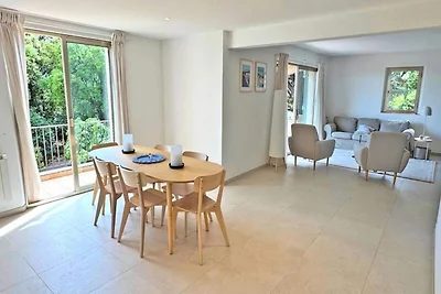 Apartment in Strandnähe mit Meerblick