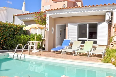 Moderne Villa in Vilamoura mit Grill