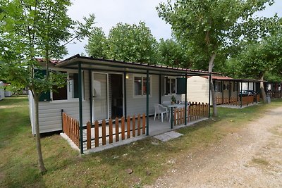 Schönes Chalet mit Terrasse in Meeresnähe