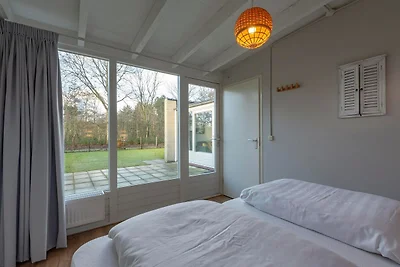 Bungalow in Sint Maartenszee am Strand