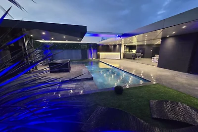 Familienvilla mit Pool in der Nähe von...