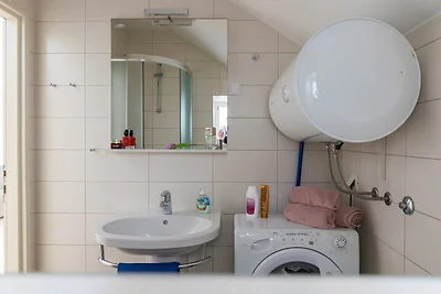 Apartments Odin - One-Bedroom Apartment with ...