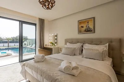 Three Bedroom Villa with Pool