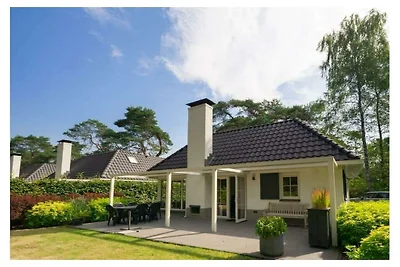 Villa in Beekbergen mit Terrasse