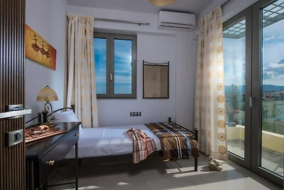 Spaziosa villa a Kato Gouves