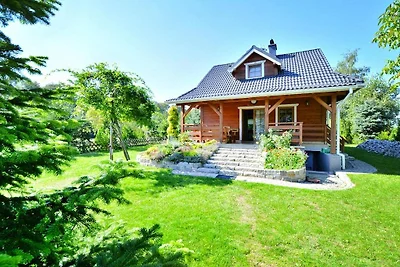 Ferienhaus am See, privater Garten, Oswino