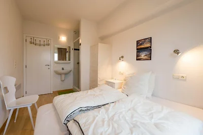 Les Petrels 601 met zeezicht te Koksijde