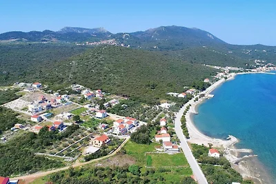 Apartments Gusti - Studio Apartment with Terr...