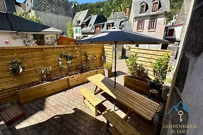 Ferienhaus mit Terrasse und Parkplatz