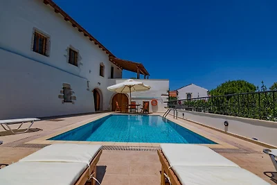 Villa in Kefalas mit privatem Pool